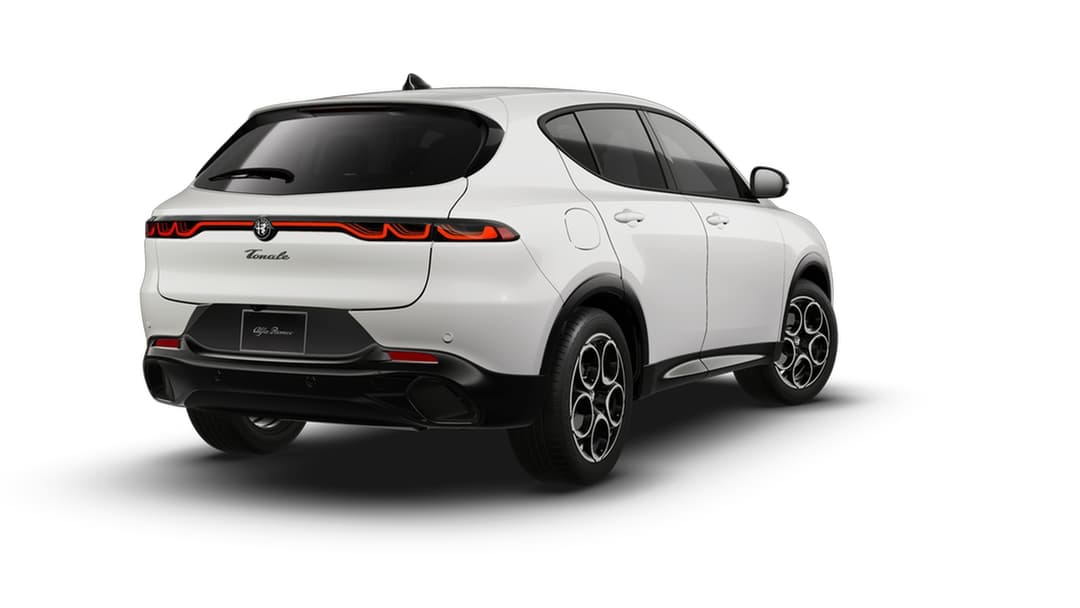Alfa Romeo Tonale — Compact PHEV crossover hero photograph