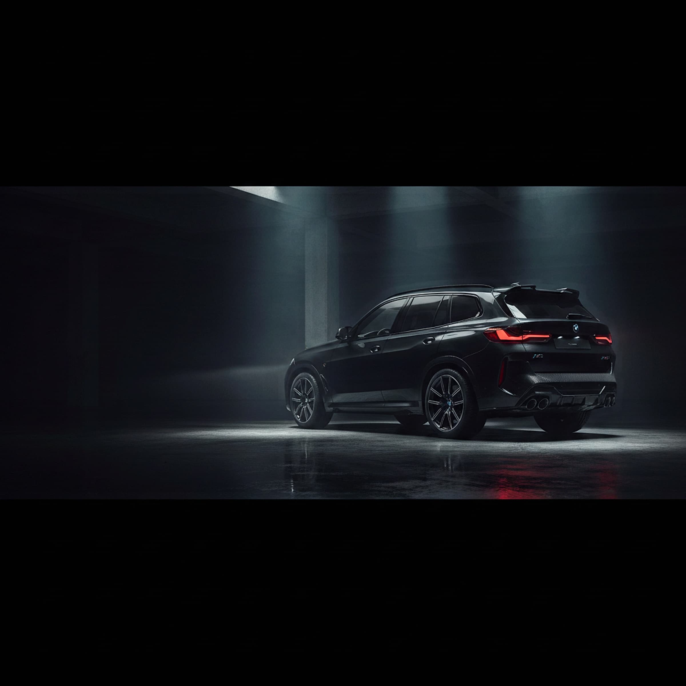 BMW XM — Performance SUV hero photograph