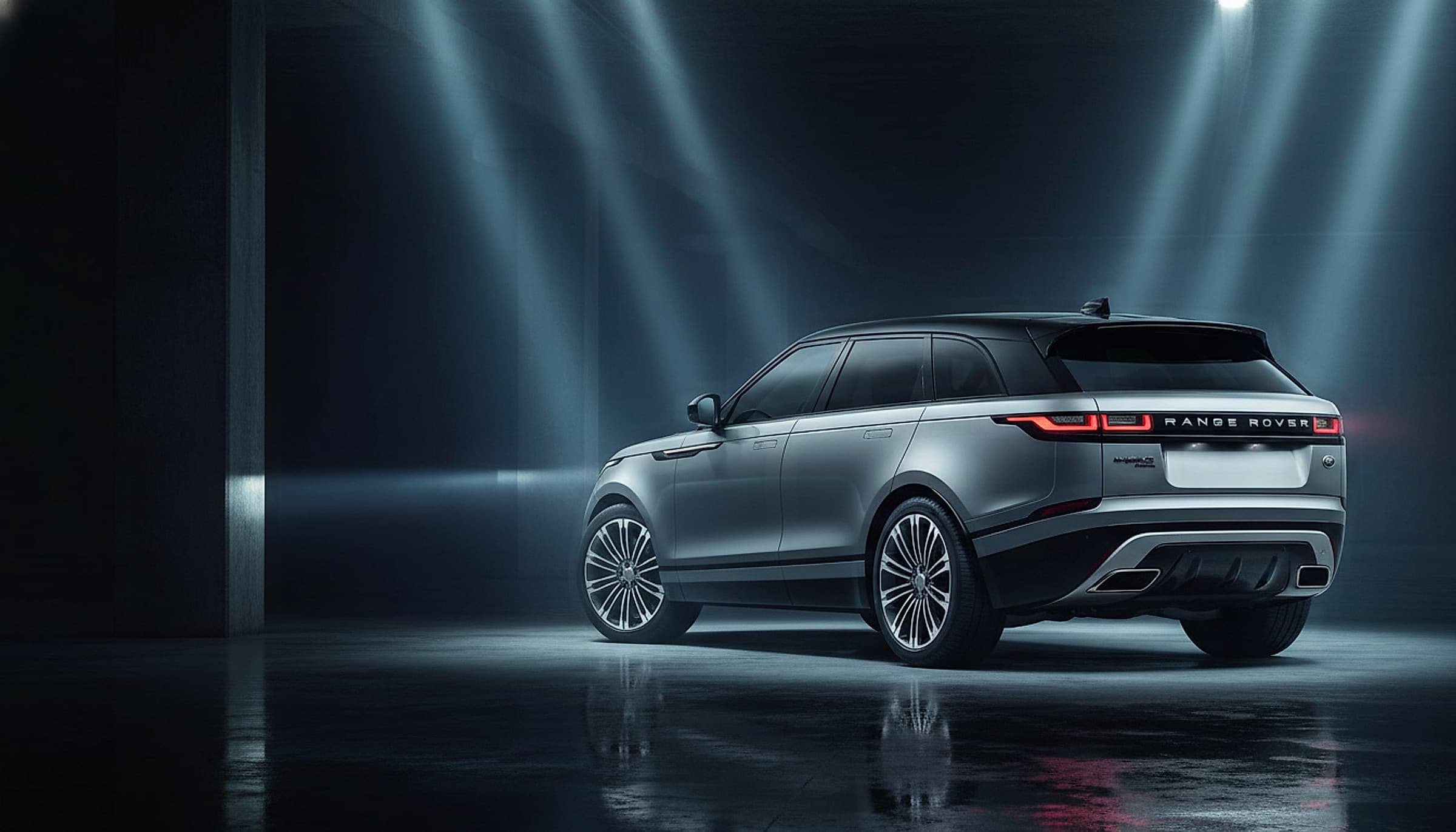 Range Rover Range Rover Velar — Mid-size luxury SUV hero photograph