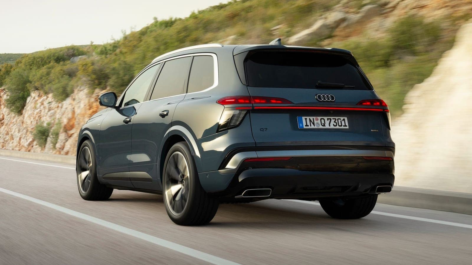 All-new Audi Q7 and SQ7 break cover — a V8 still leads the range