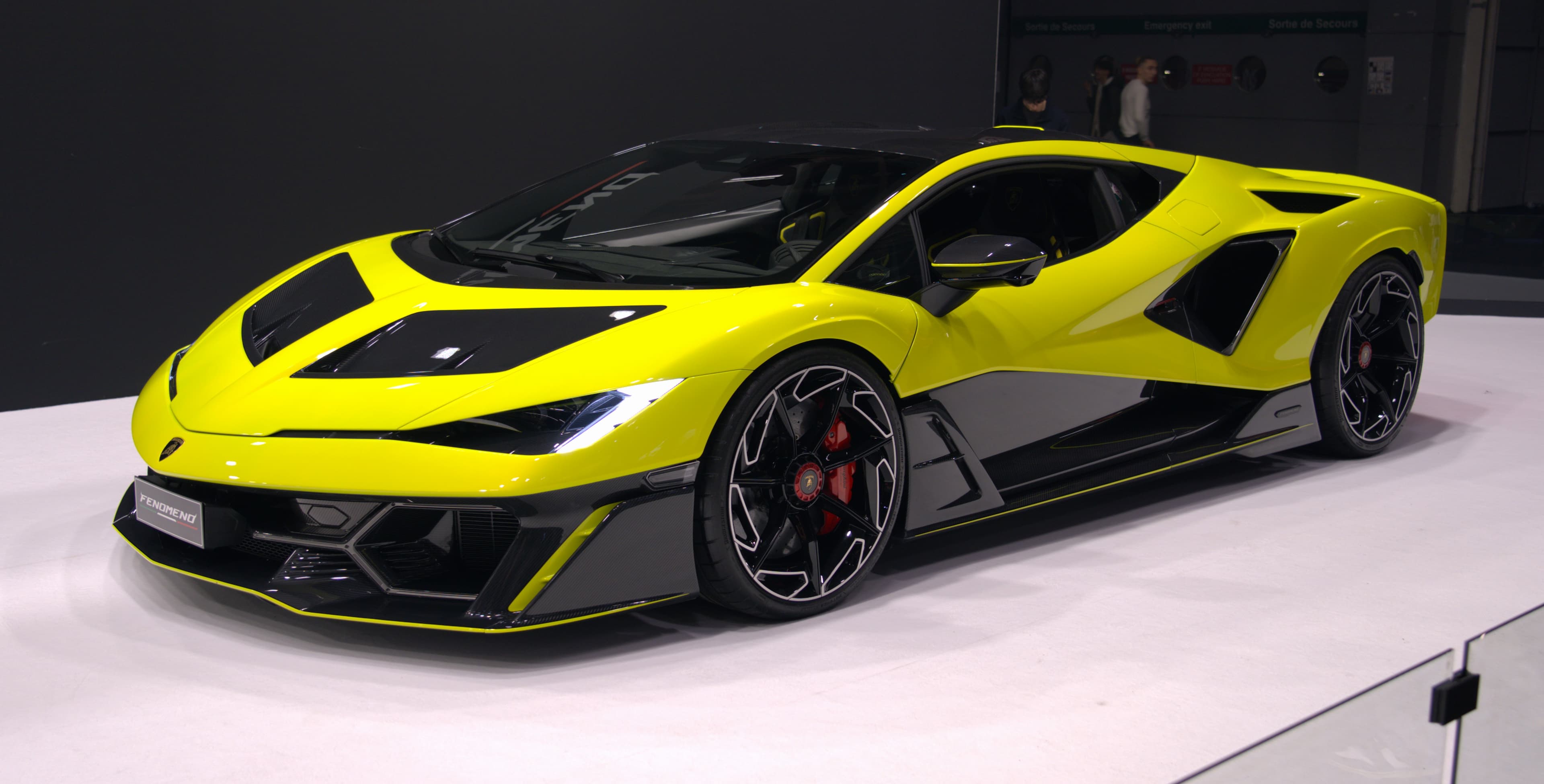 Lamborghini Fenomeno — 1,080 CV V12 hybrid, 29 cars, ever