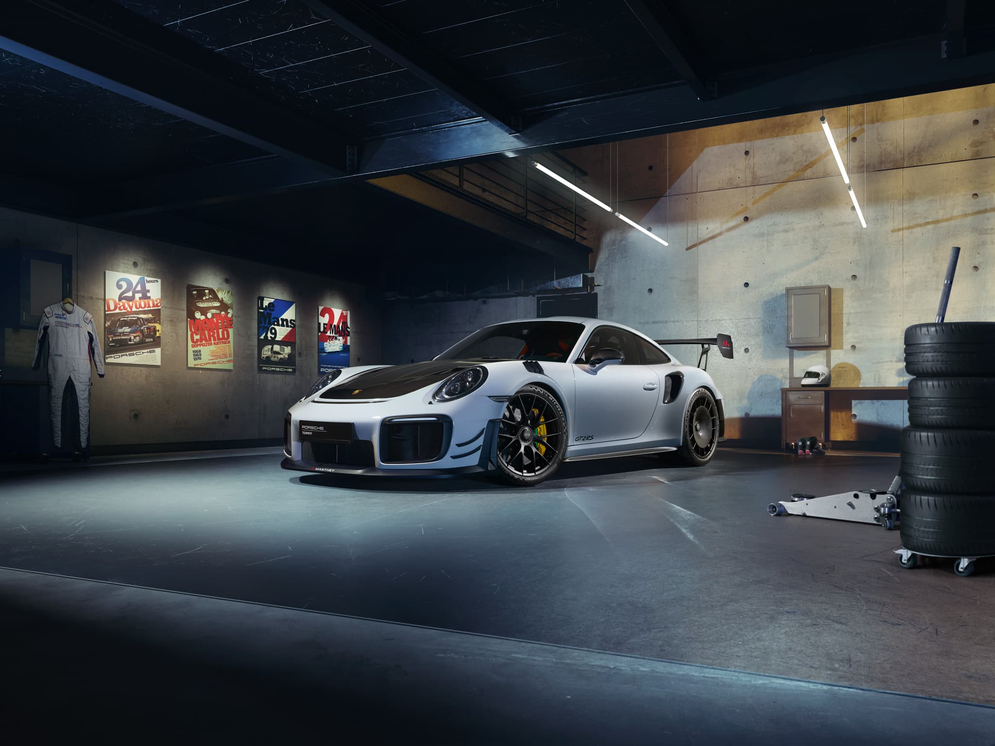 991.2 GT2 RS MR in the Manthey workshop