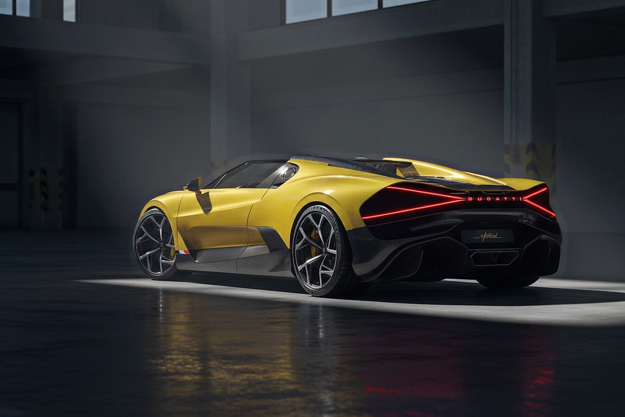 Bugatti W16 Mistral — Open-top quad-turbo W16 hypercar hero photograph