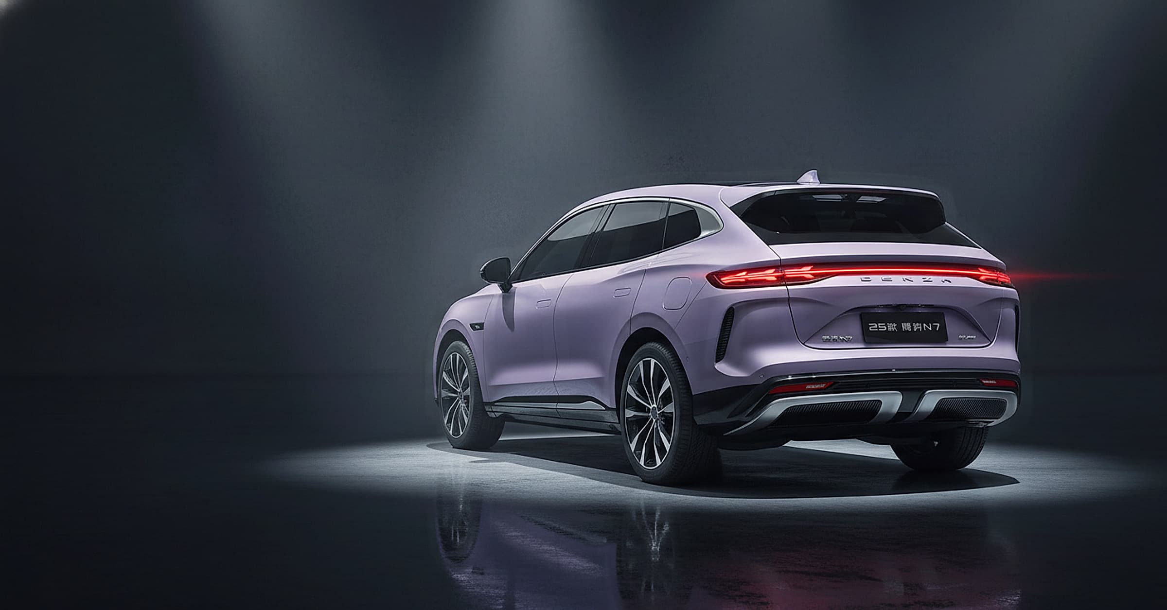 Denza N7 — Performance electric SUV hero photograph