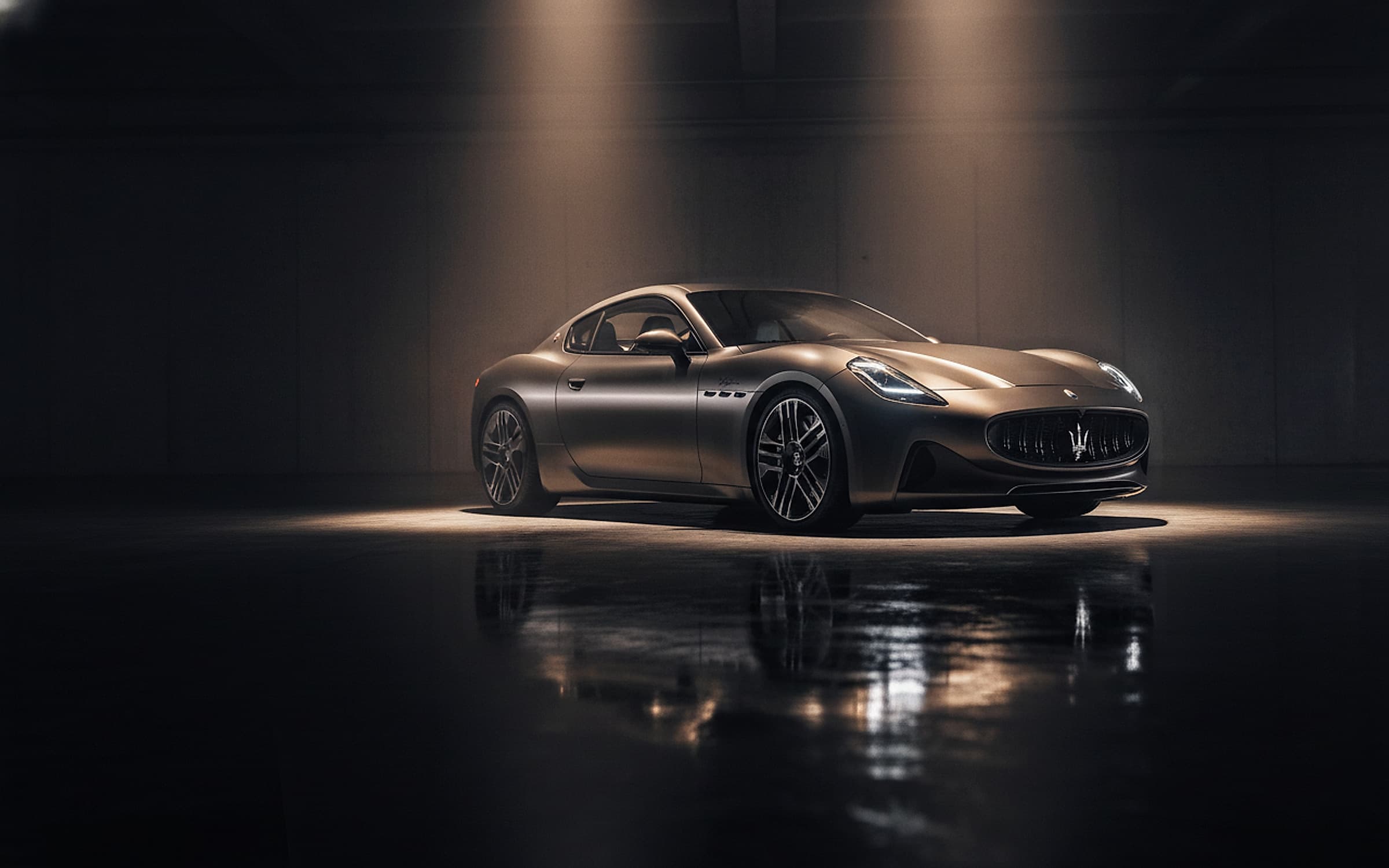 Maserati GranTurismo — Front-engine 2+2 GT hero photograph