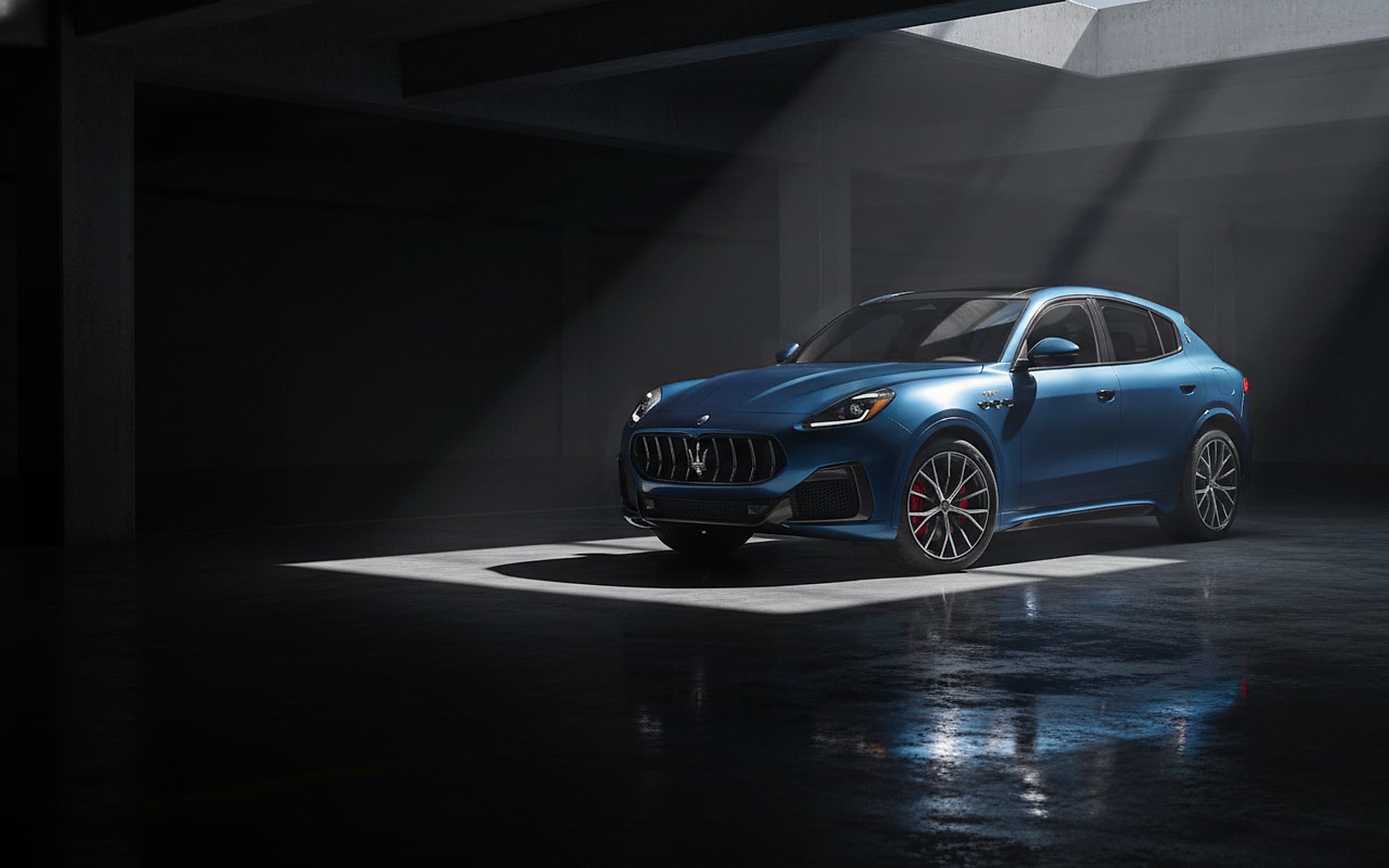Maserati Grecale — Compact performance SUV hero photograph