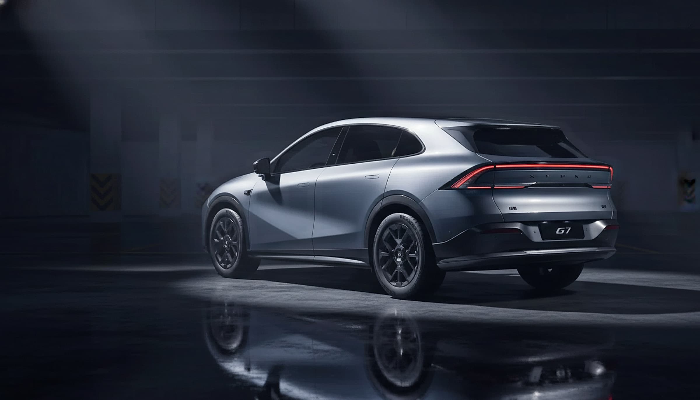 XPeng G7 — Mid-size electric SUV hero photograph